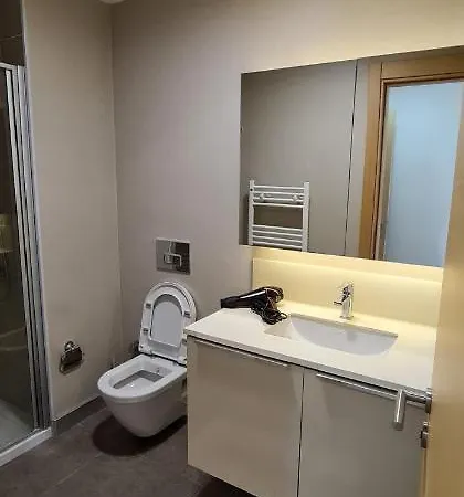 Nurol Park Sitesi شقة